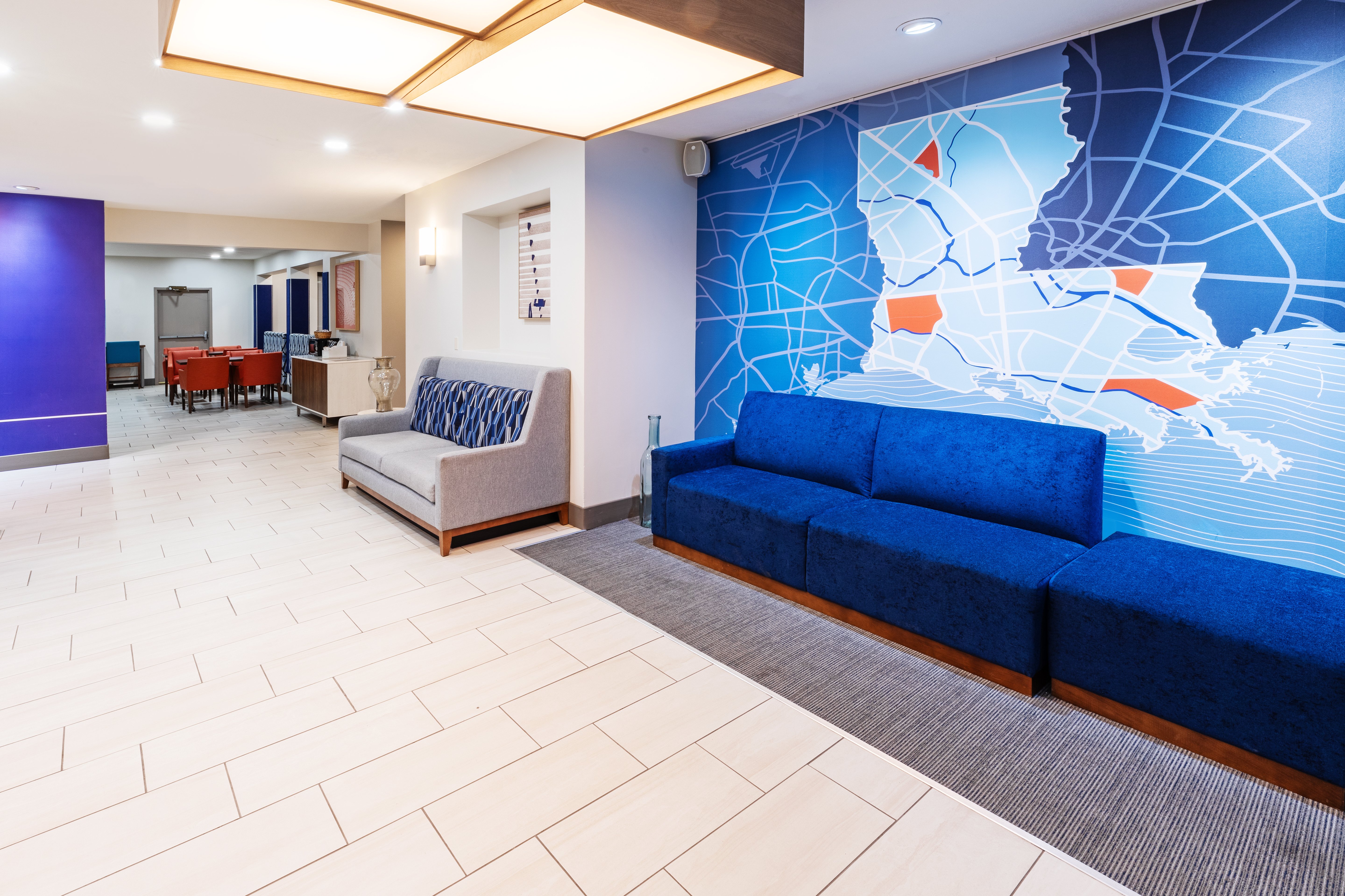 Holiday Inn Express Harvey-Marrero 32/46