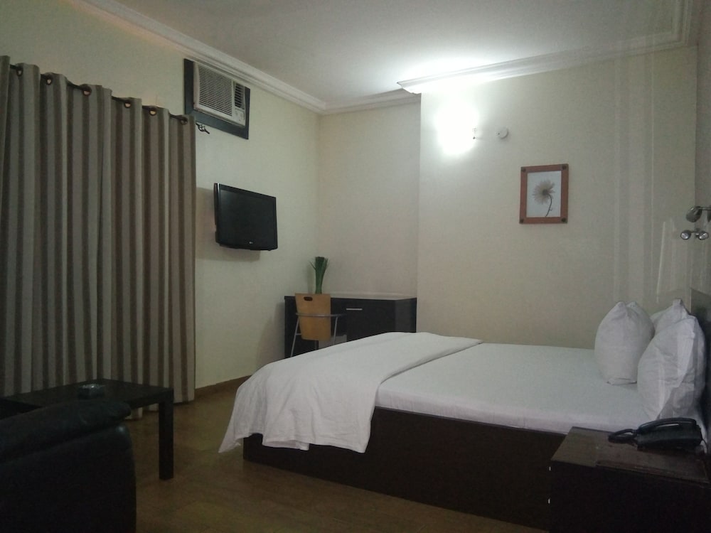 Bayview Resorts And Hotels 6/29