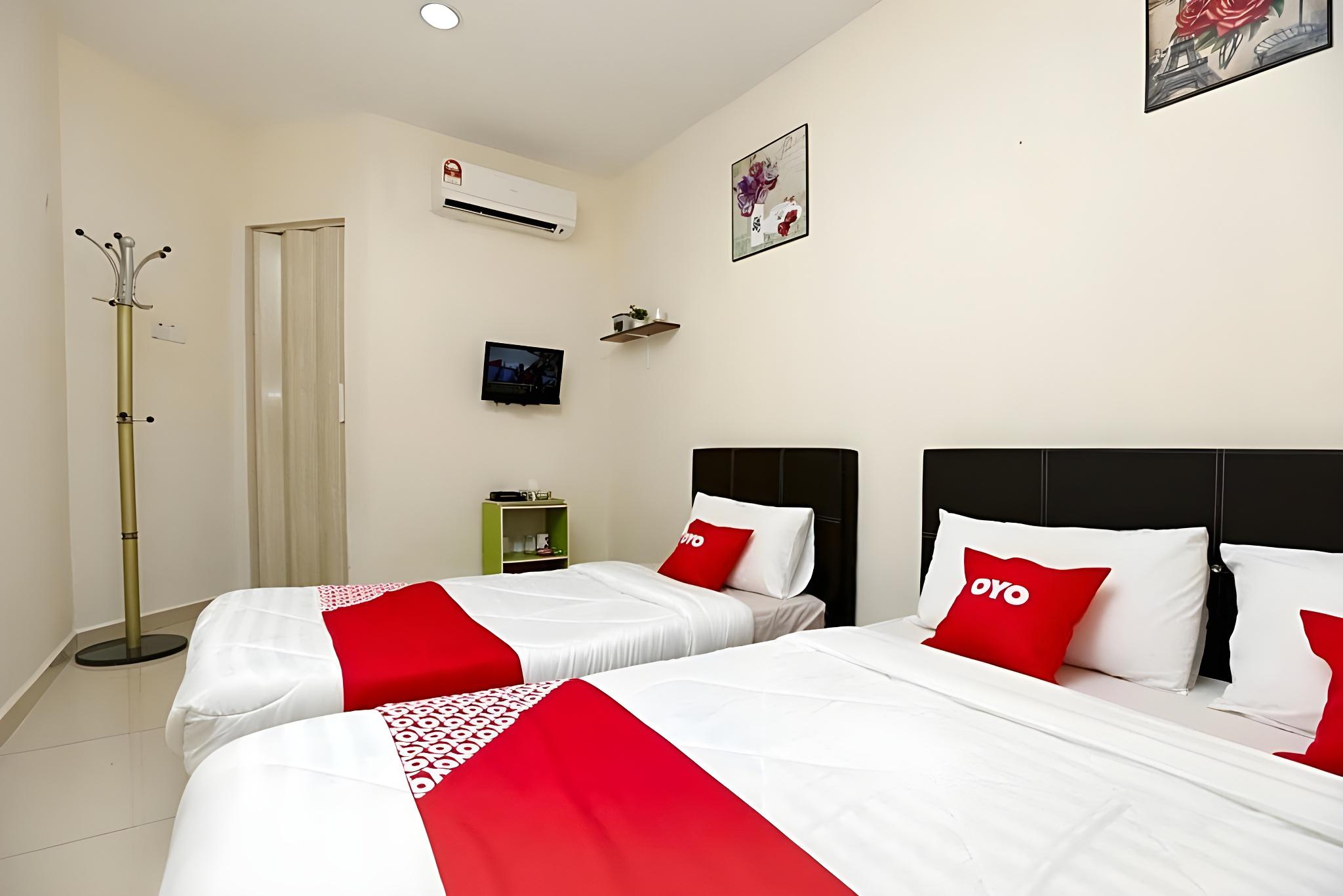 Oyo 89902 Semerah Suites Homestay Pontian 4/18