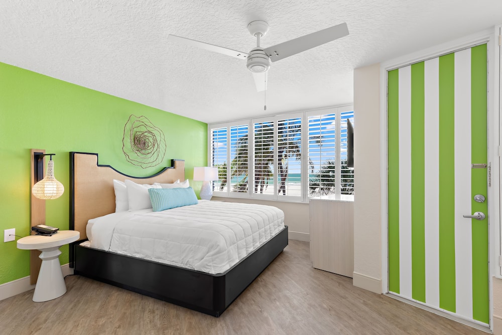 Bellwether Beach Resort 26/54
