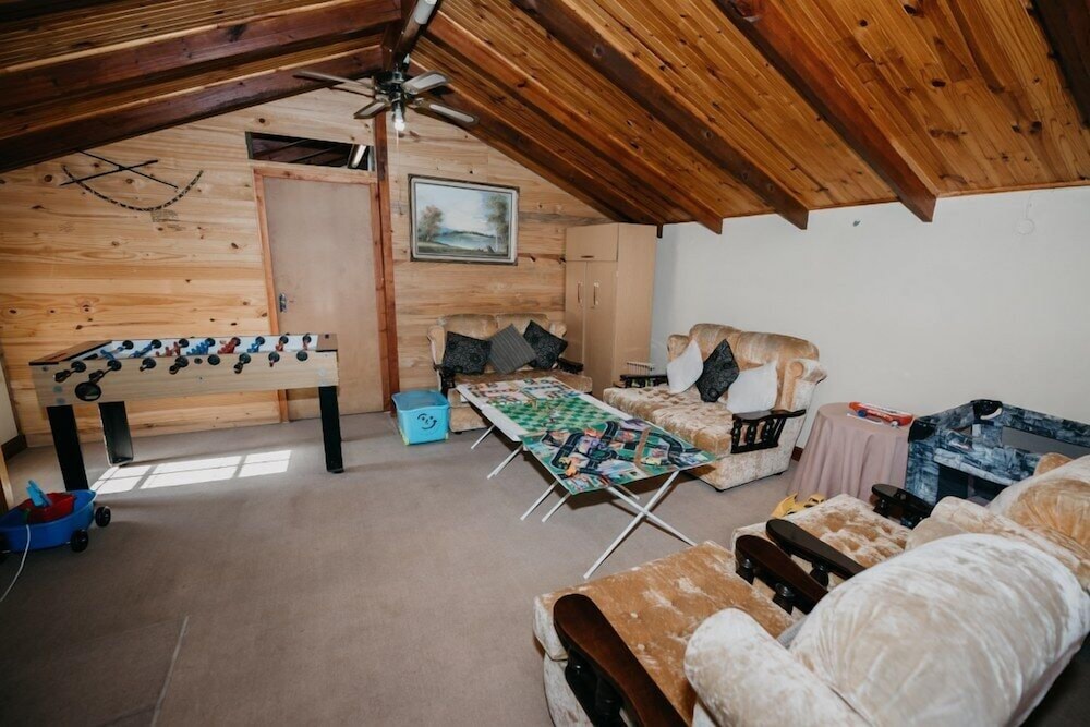 The Village Lodge 32/50