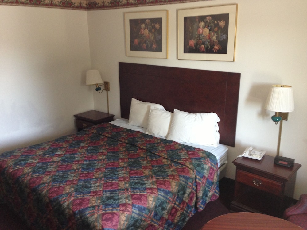 Econo Lodge Athens I-65 32/49