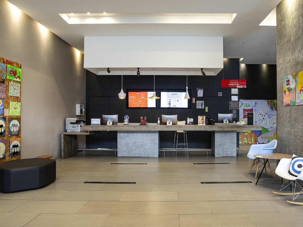 Ibis Cali Granada 11/75