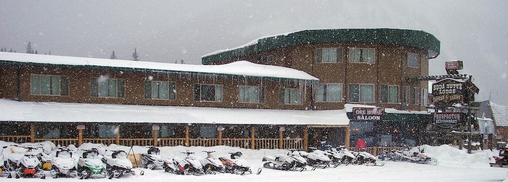 Soda Butte Lodge 2/24