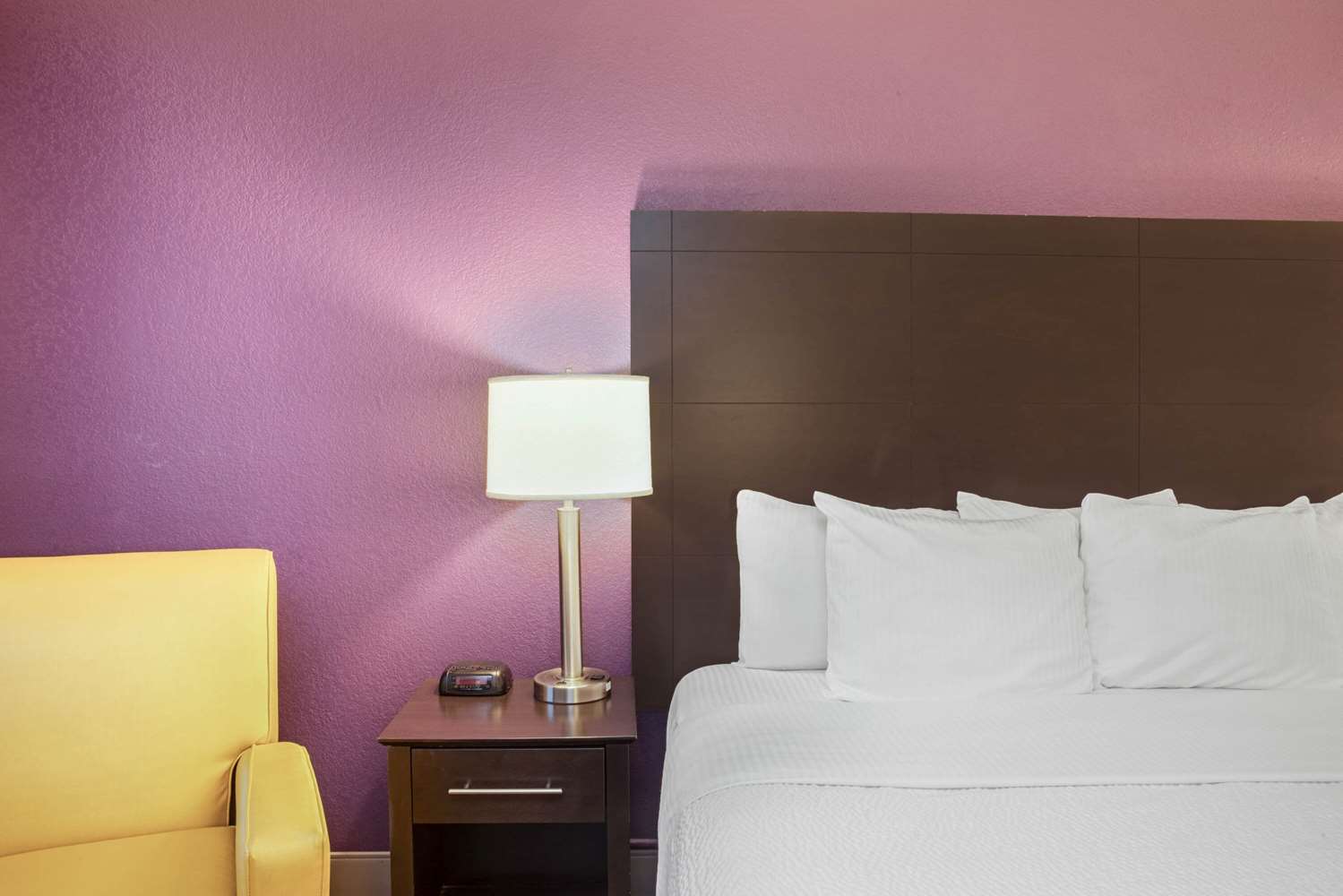 La Quinta Inn by Wyndham Miami Airport North 11/23