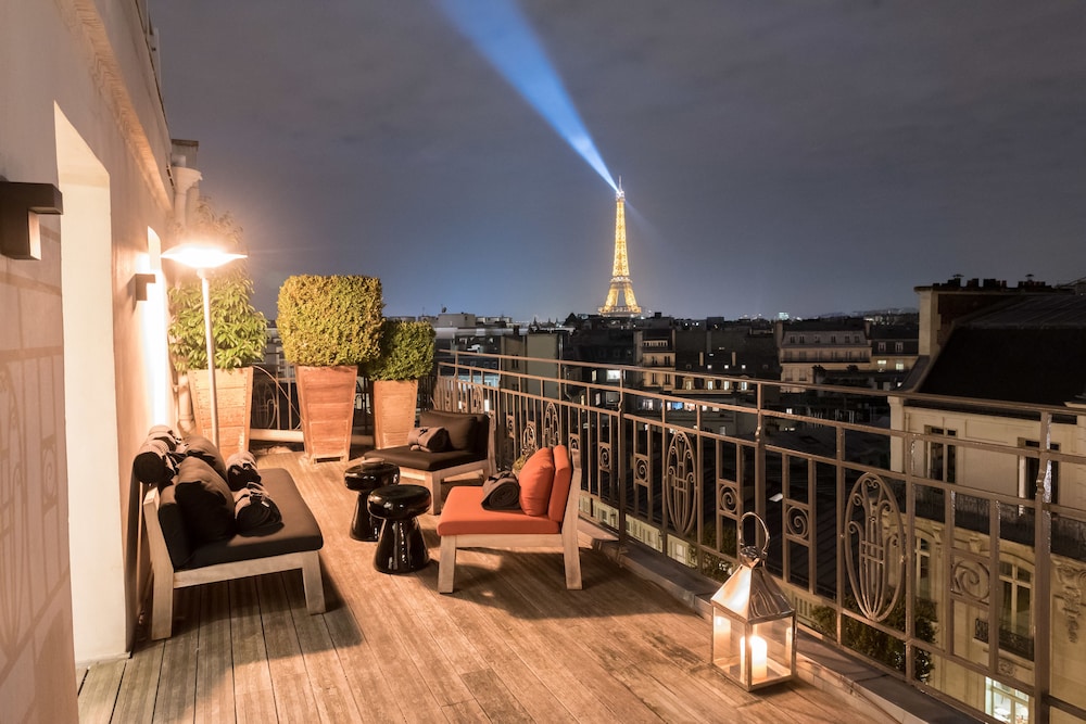 Hotel Marignan Champs Elysees 64/70