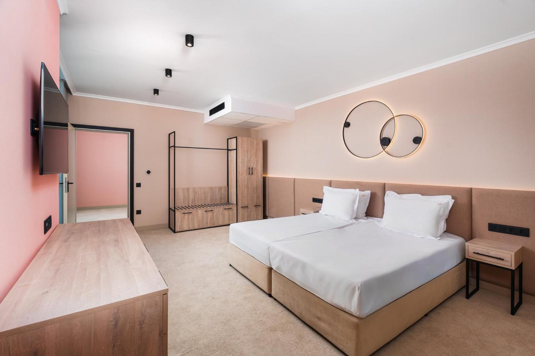 Suite, Queen Bed, Sea View, Sofa