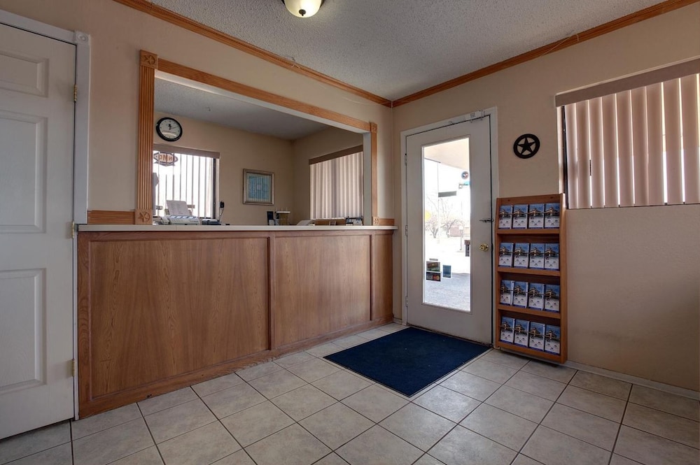 Americas Best Value Inn Comanche 4/12