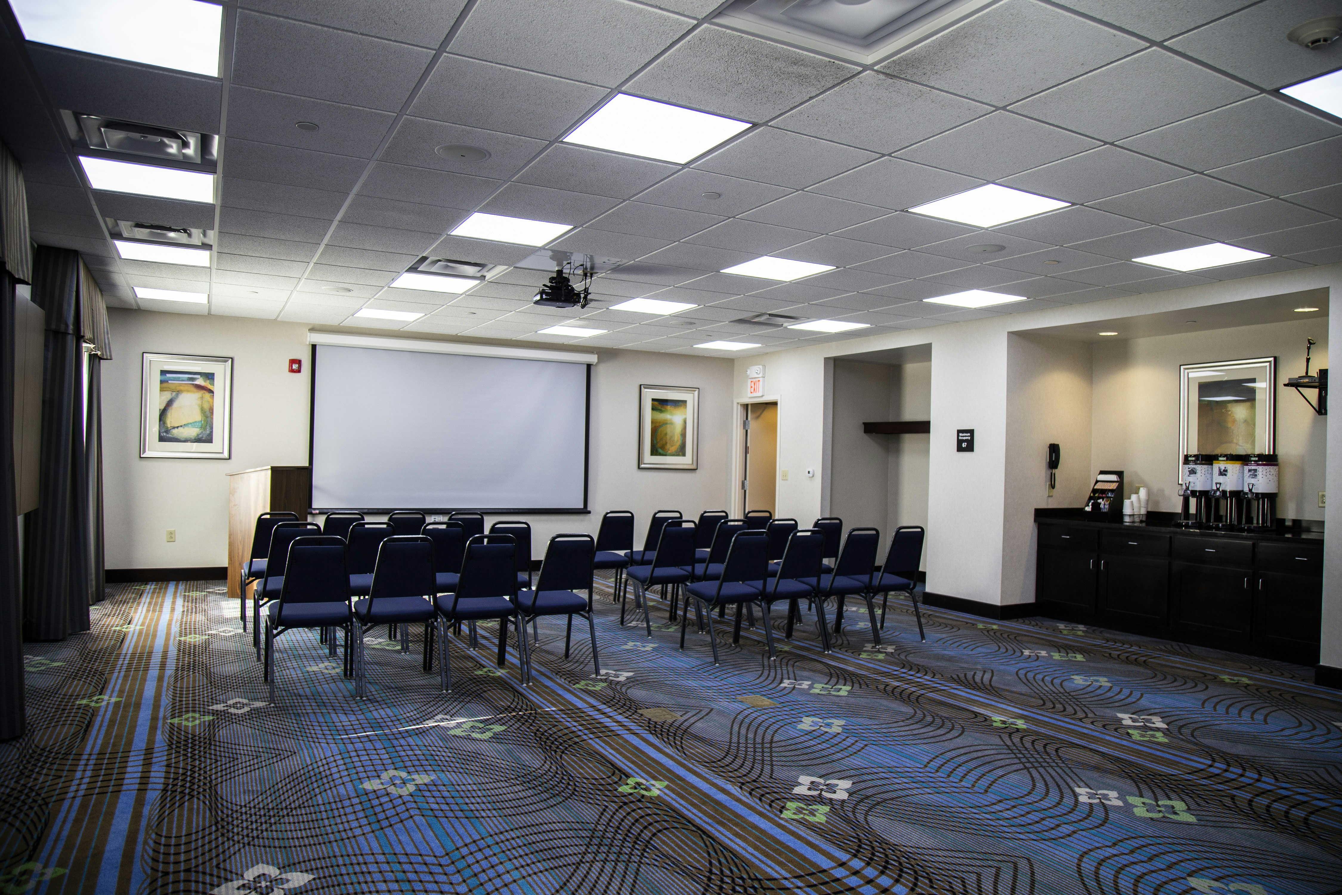 Hampton Inn and Suites Sharon 44/62