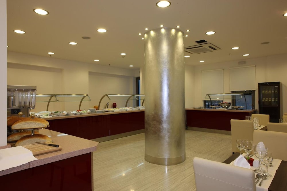 Olympic Palladium Hotel 12/39