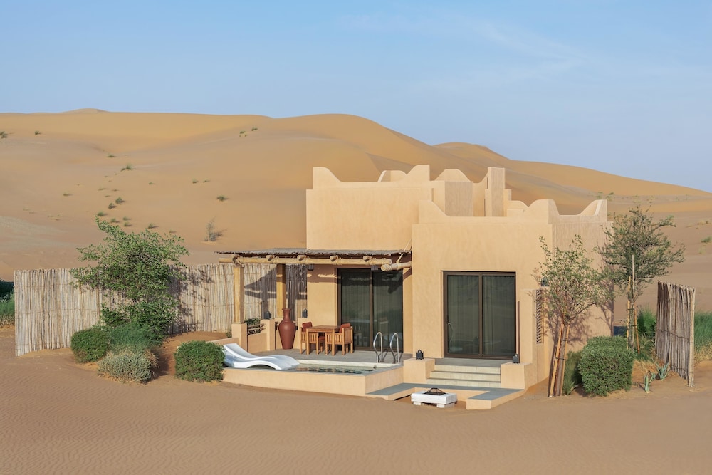 Bab Al Nojoum Bateen Liwa in Mezaira'a
