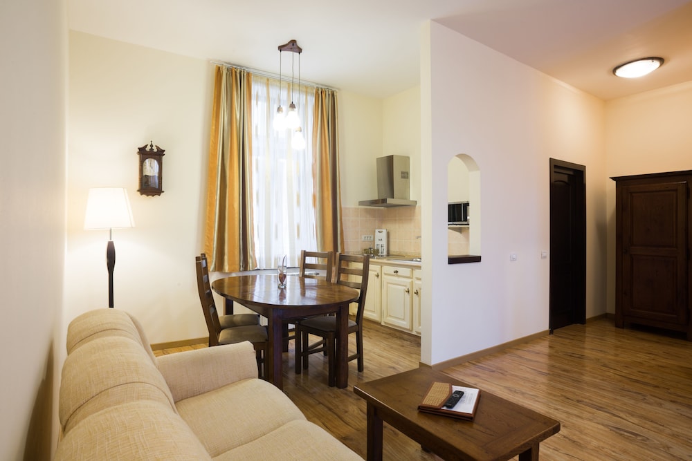 Hotel Bucegi 16/34