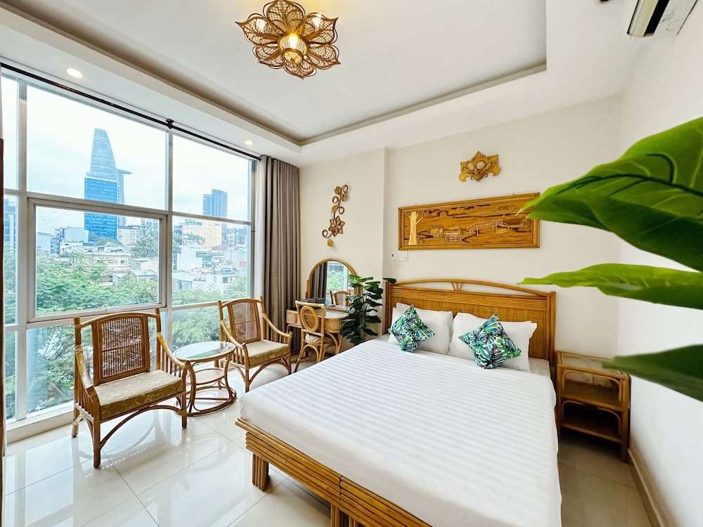 Calmette Hotel 25/50