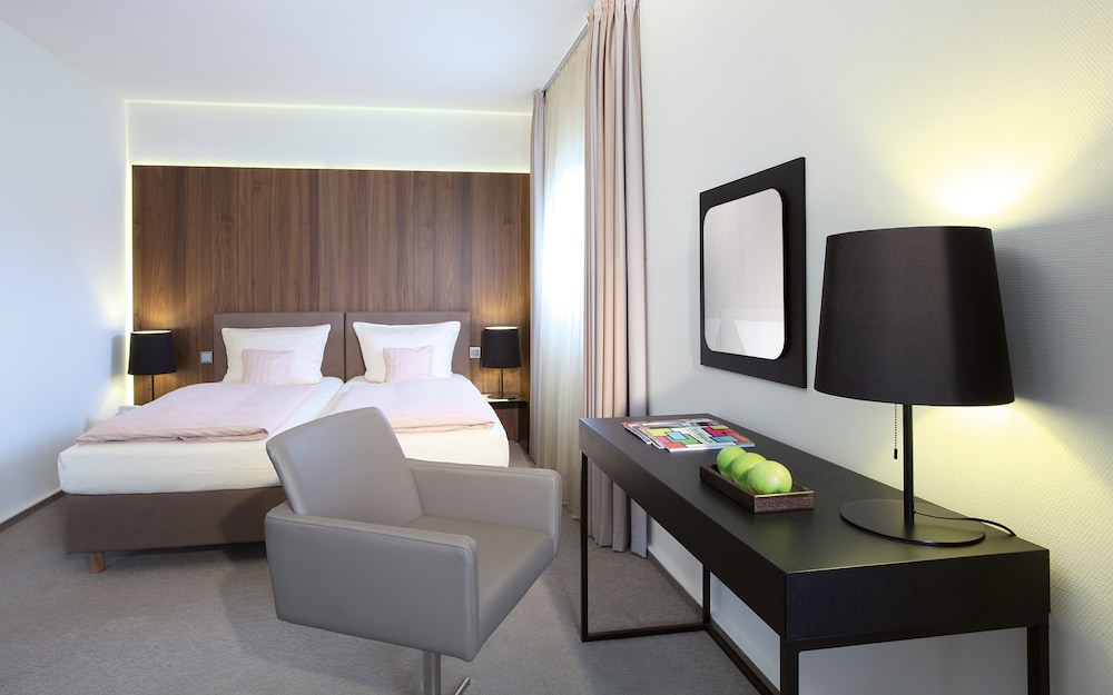 Lindner Hotel Dusseldorf Airport, part of JdV by Hyatt 22/75