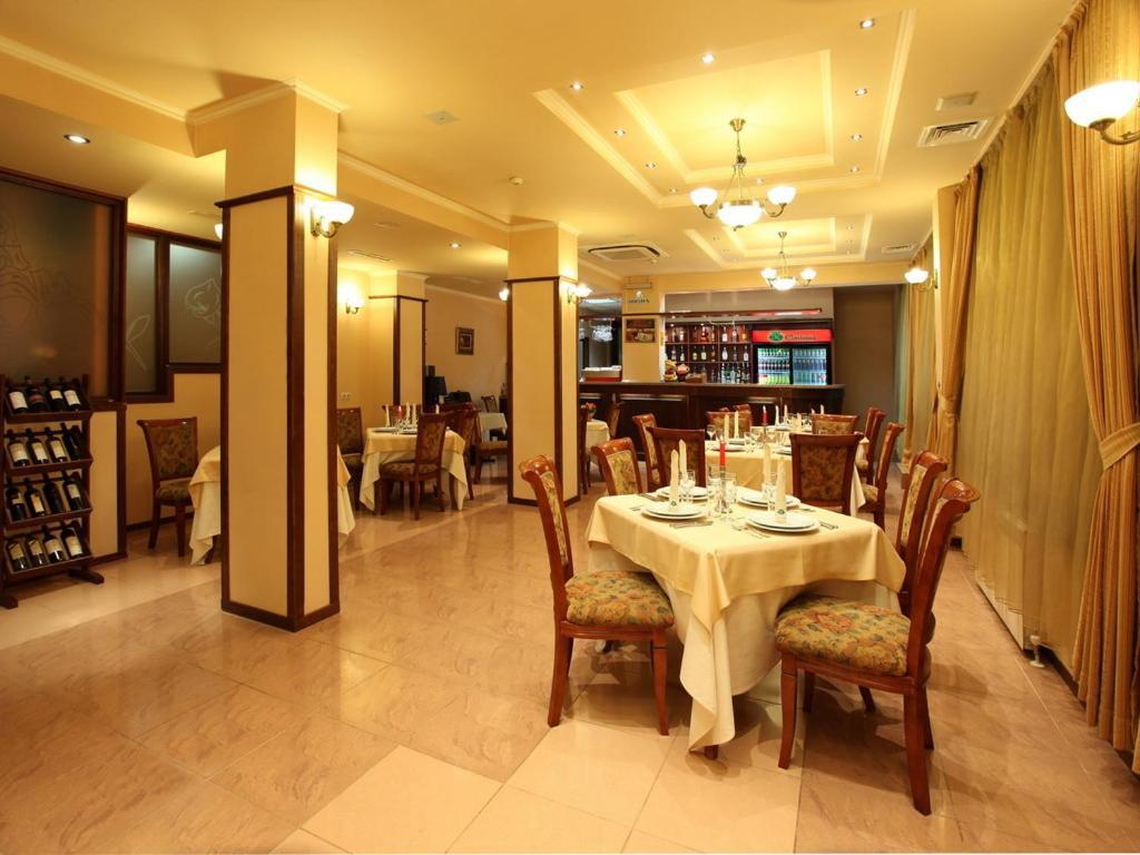 Contessa Hotel 29/45