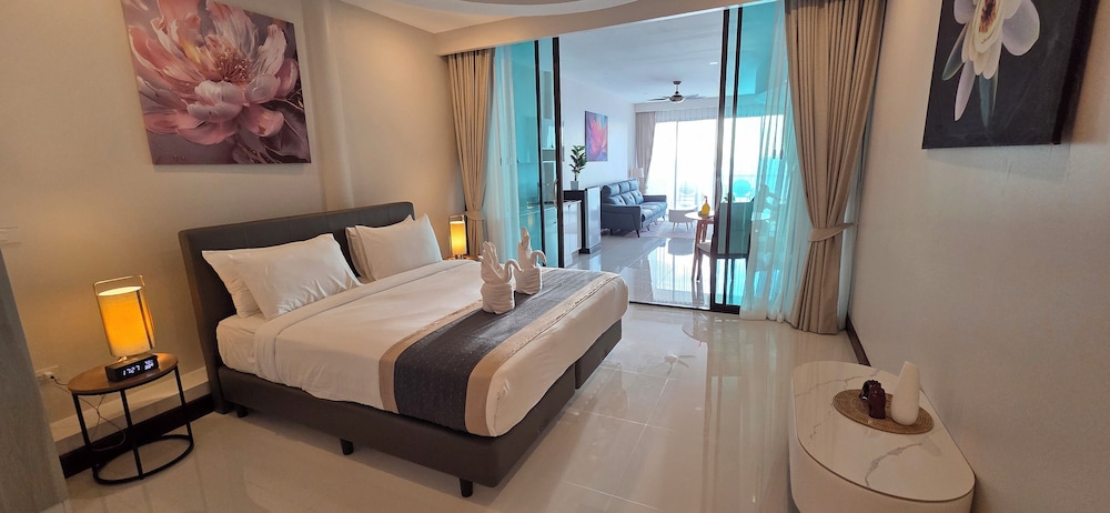 1 BEDROOM, PENTHOUSE