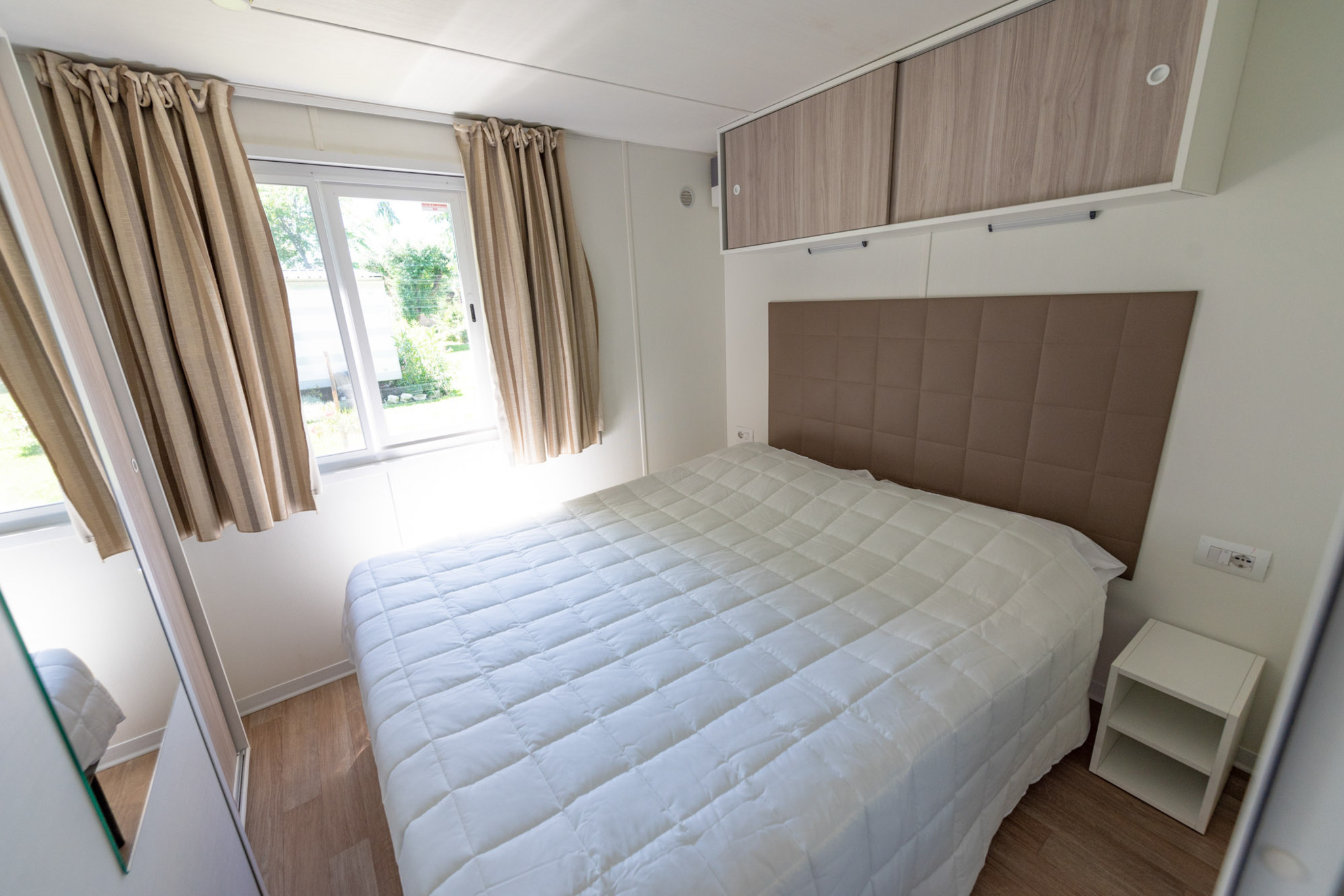 Deluxe, Family, Lodge