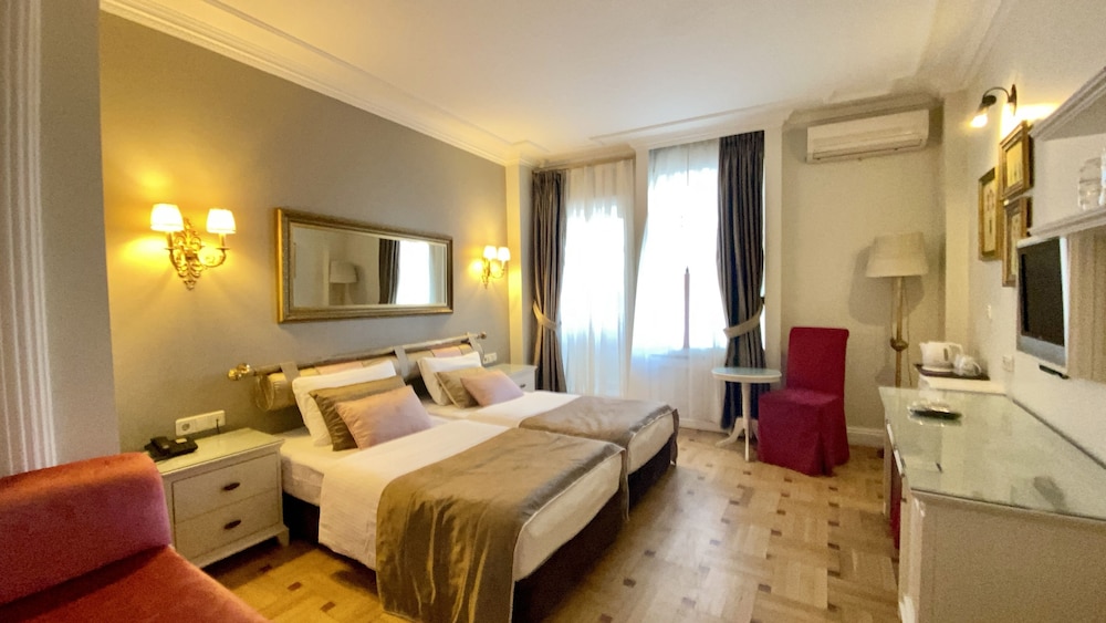 Avicenna Hotel 17/73