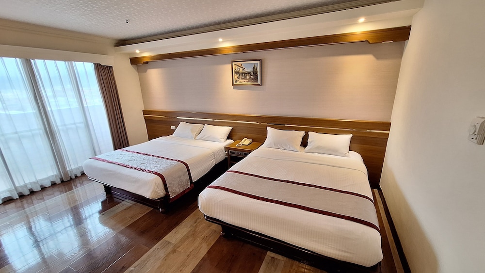 Cheng Pao Hotel 9/64
