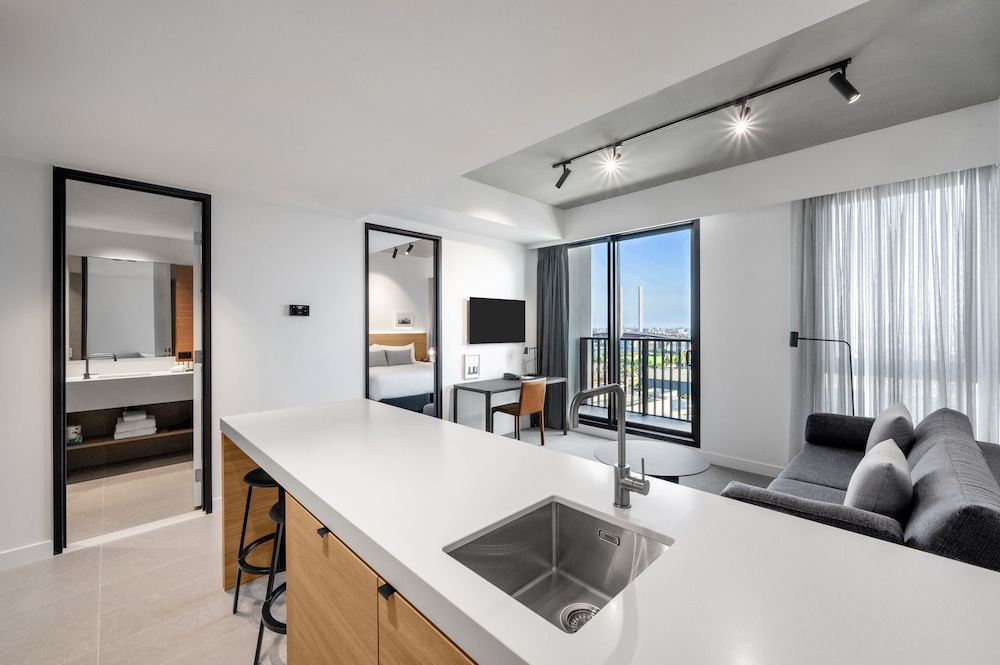 Nesuto Docklands 39/40