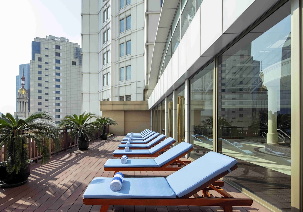 Radisson Blu Hotel Shanghai New World 65/71