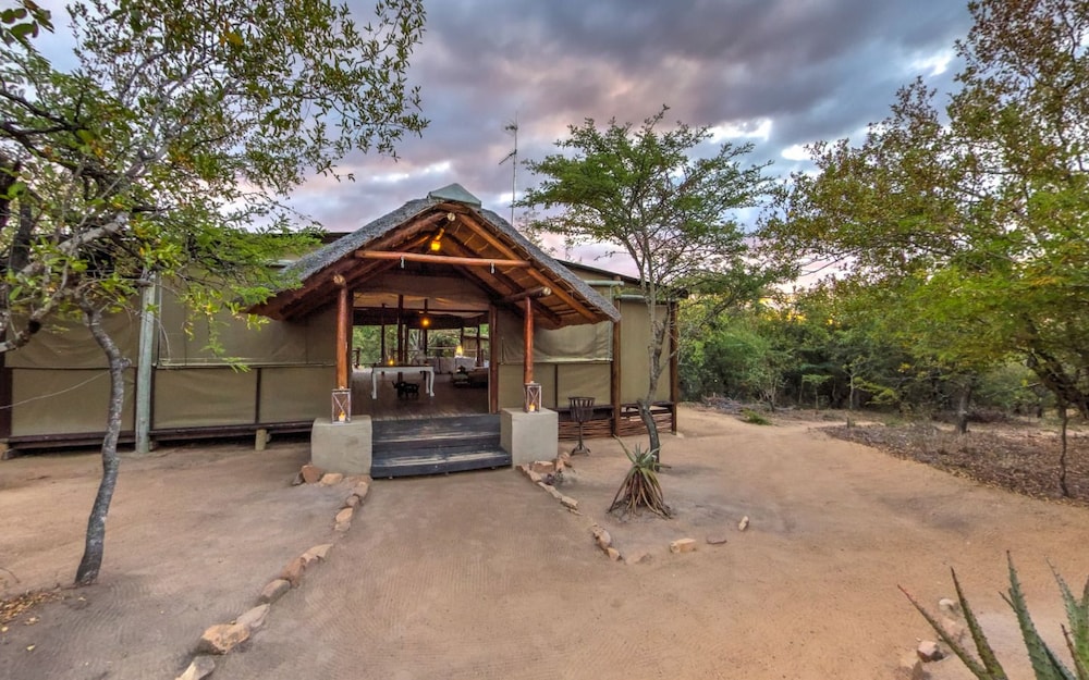 Ngama Tented Safari Lodge 45/50