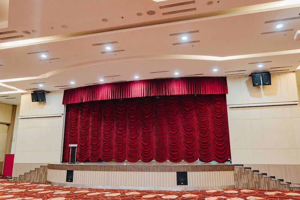 RAIA HOTEL AND CONVENTION CENTRE ALOR SETAR 7/50