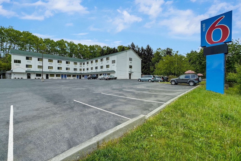 Suburban Studios LaVale-Cumberland 4/27