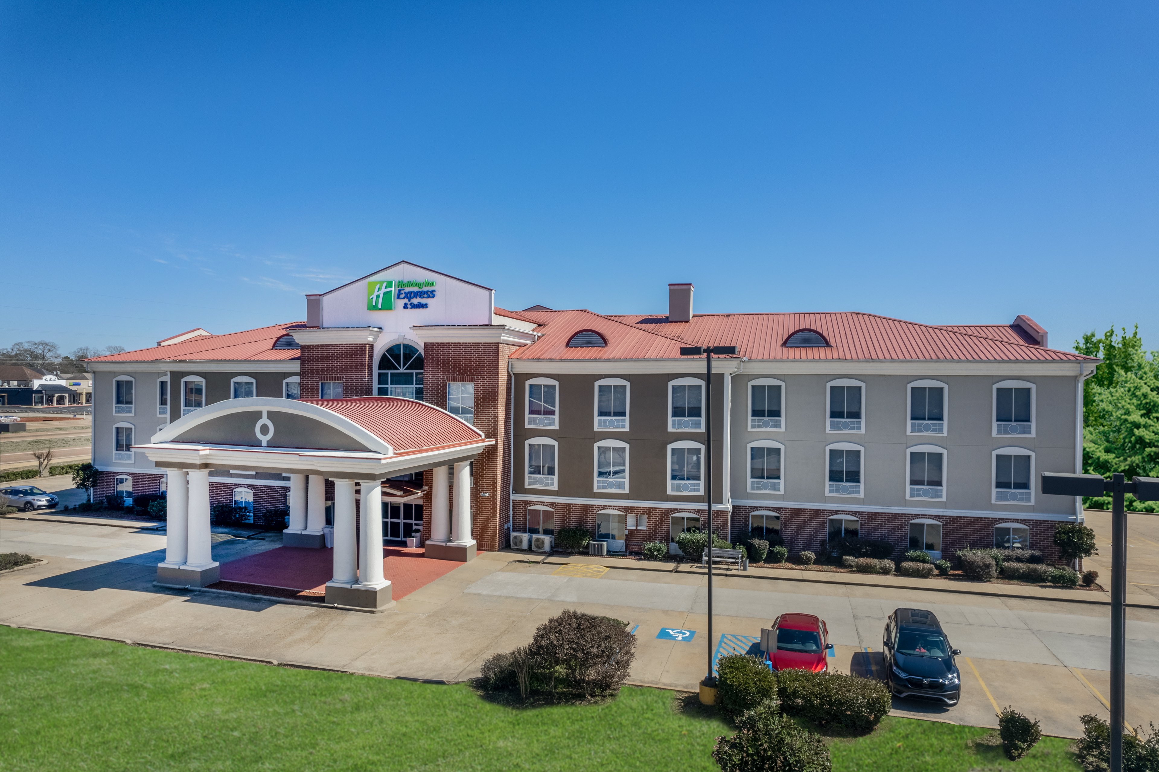 Holiday Inn Express Hotel And Suites Magee 3/49