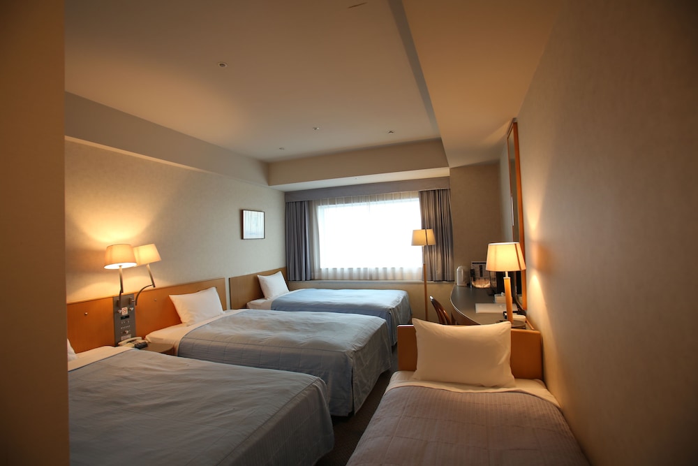 Yokohama Techno Tower Hotel Famiel 10/64