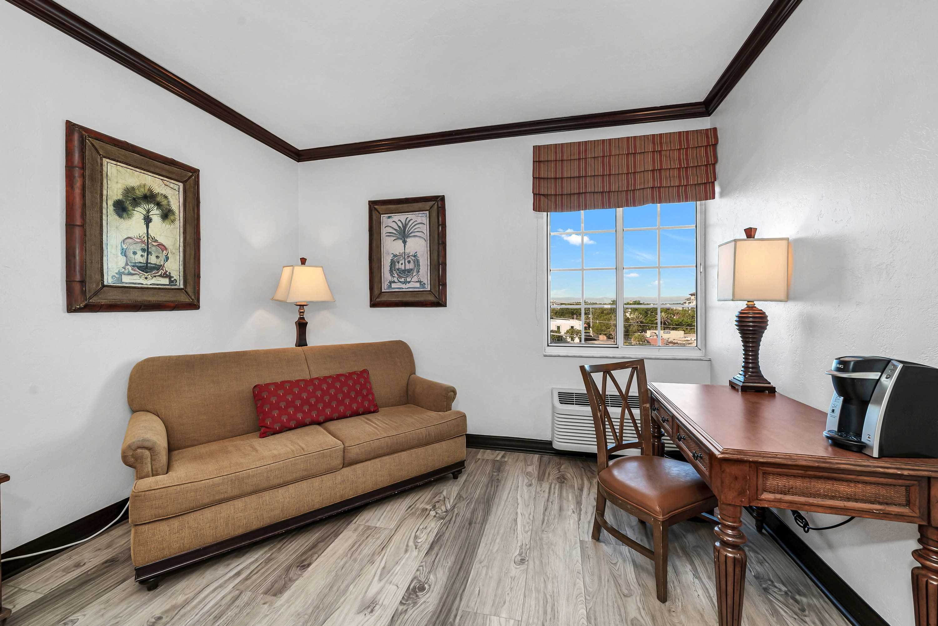 Bayfront Inn 5th Avenue 23/50