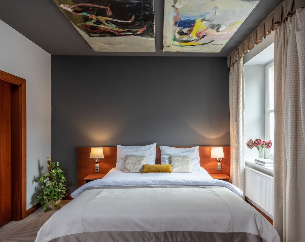 Art Hotel Praha 12/70