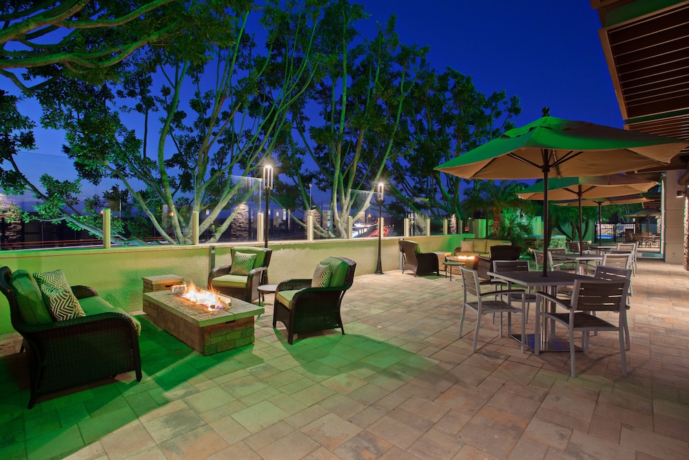 Holiday Inn Diamond Bar 5/58