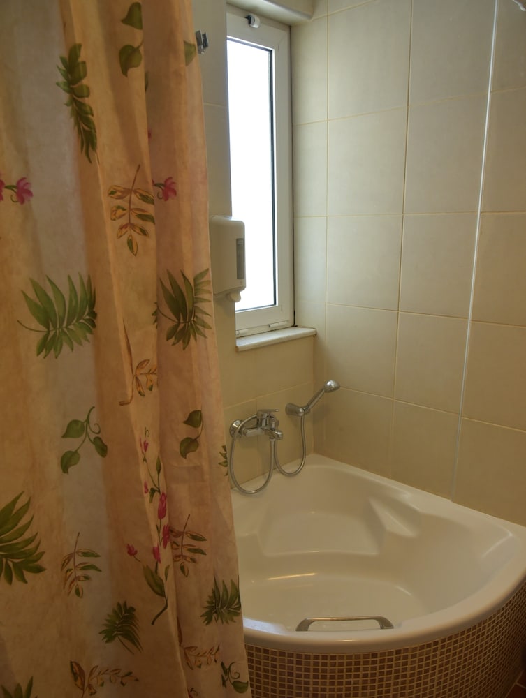 Bristol Sea View Apartments 26/69
