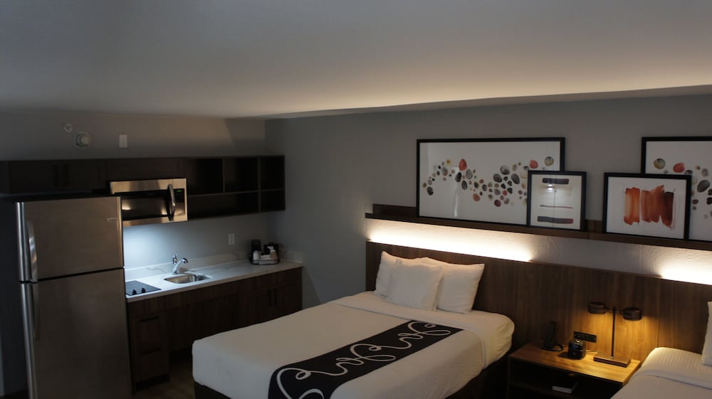 Hawthorn Extended Stay by Wyndham Knoxville 29/46