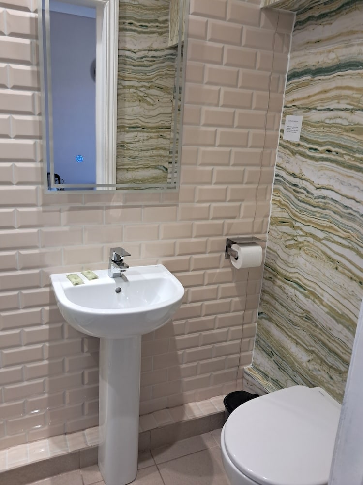 غرفة مفردة بسرير مزدوج، Primrose Guest House 5/7