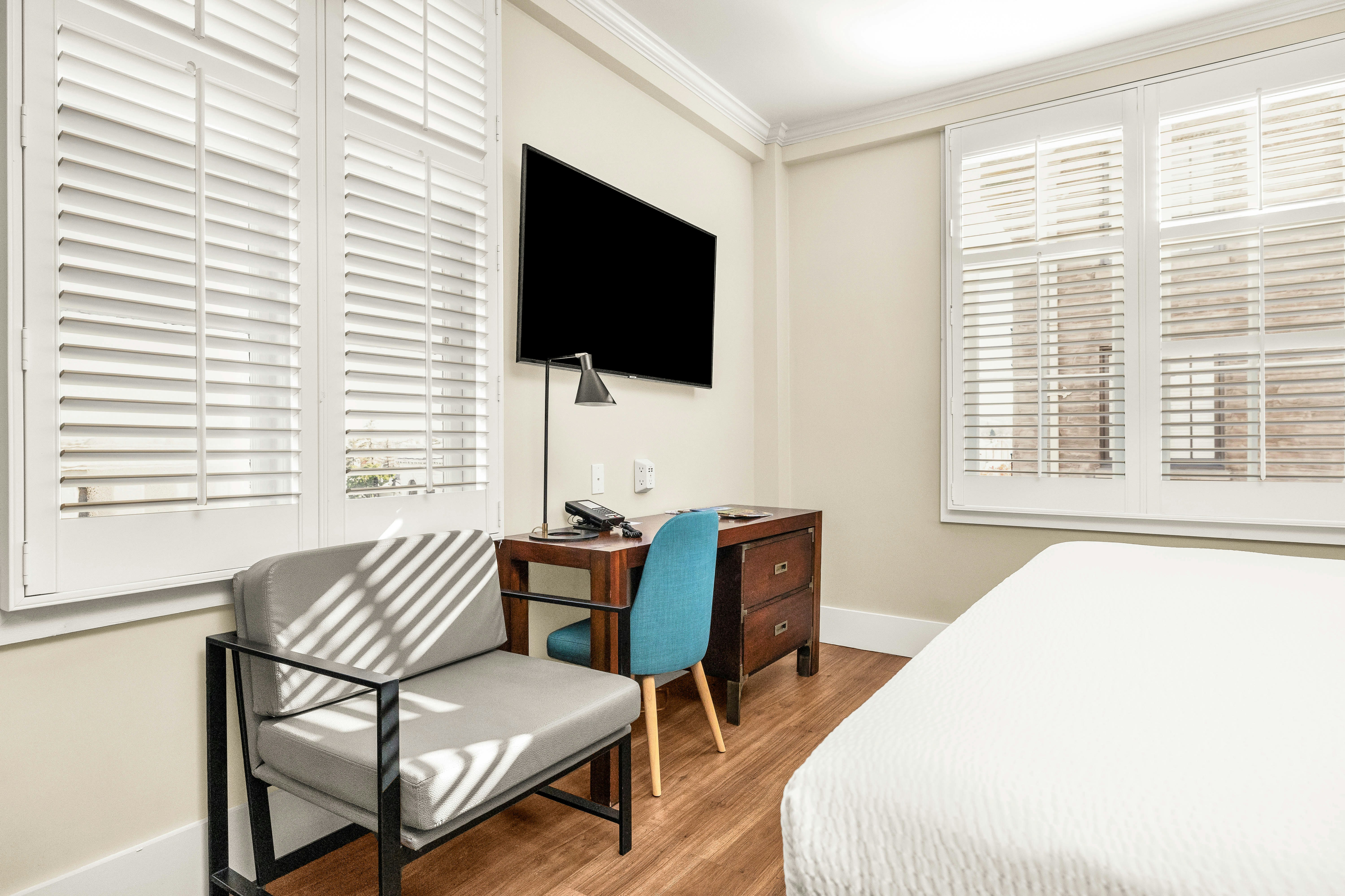 غرفة ديلوكس بسرير كينج، Hotel Petaluma, Tapestry Collection by Hilton 3/9