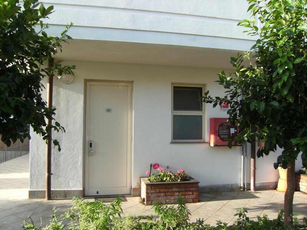 Kings House Hotel Resort 5/46