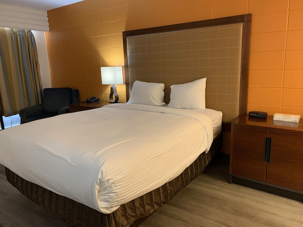 Westport Inn 30/53