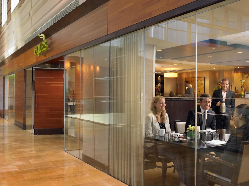 Hyatt Regency Bellevue 34/72