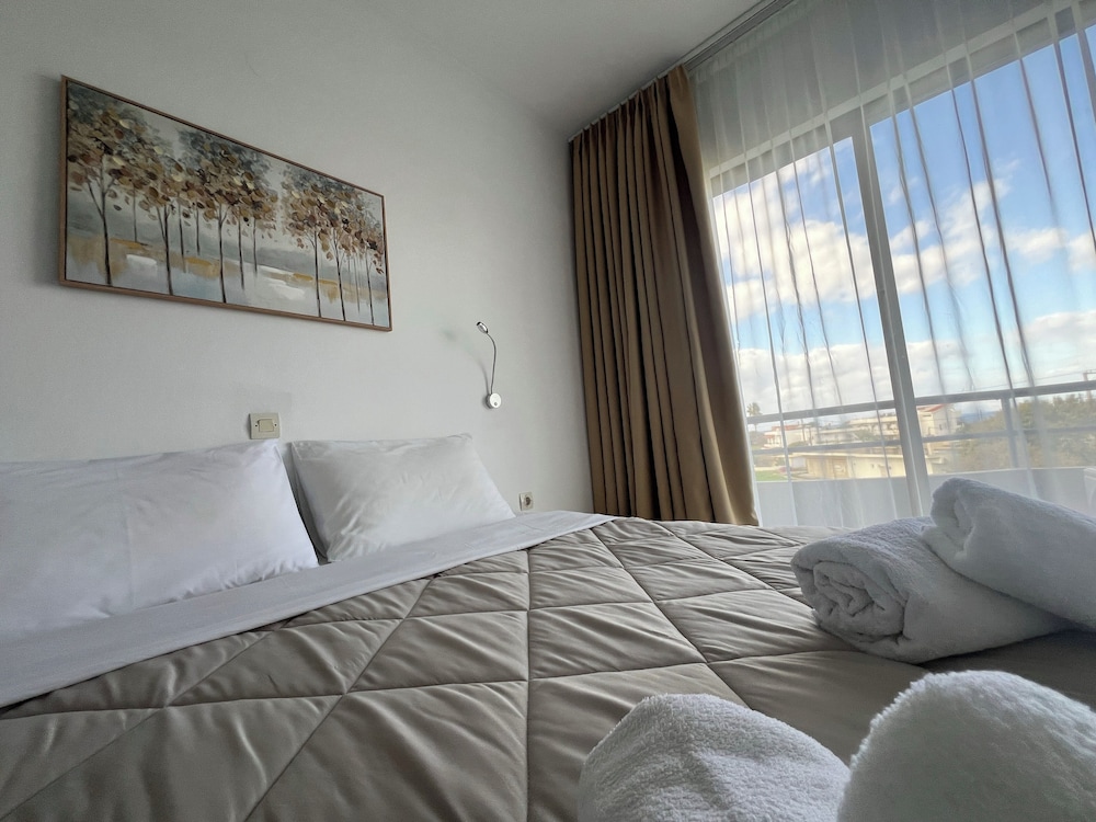 Ivory Serenity Hotel 25/70
