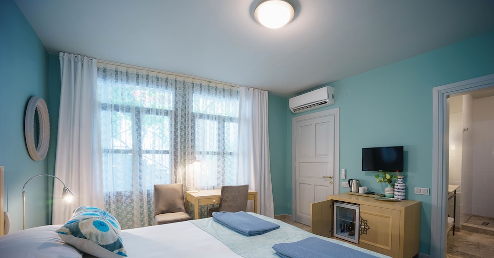Delight Deluxe Boutique Hotel 49/79