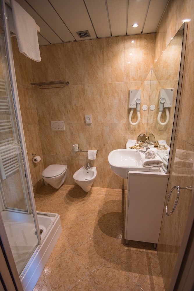 CORVETTO RESIDENCE PORTO DI MARE HOTEL 9/38