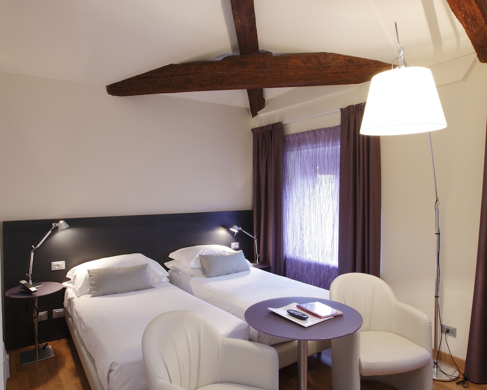 Hotel Annunziata 22/77
