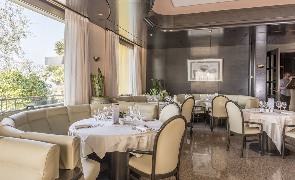 HOTEL DRAGO 40/50