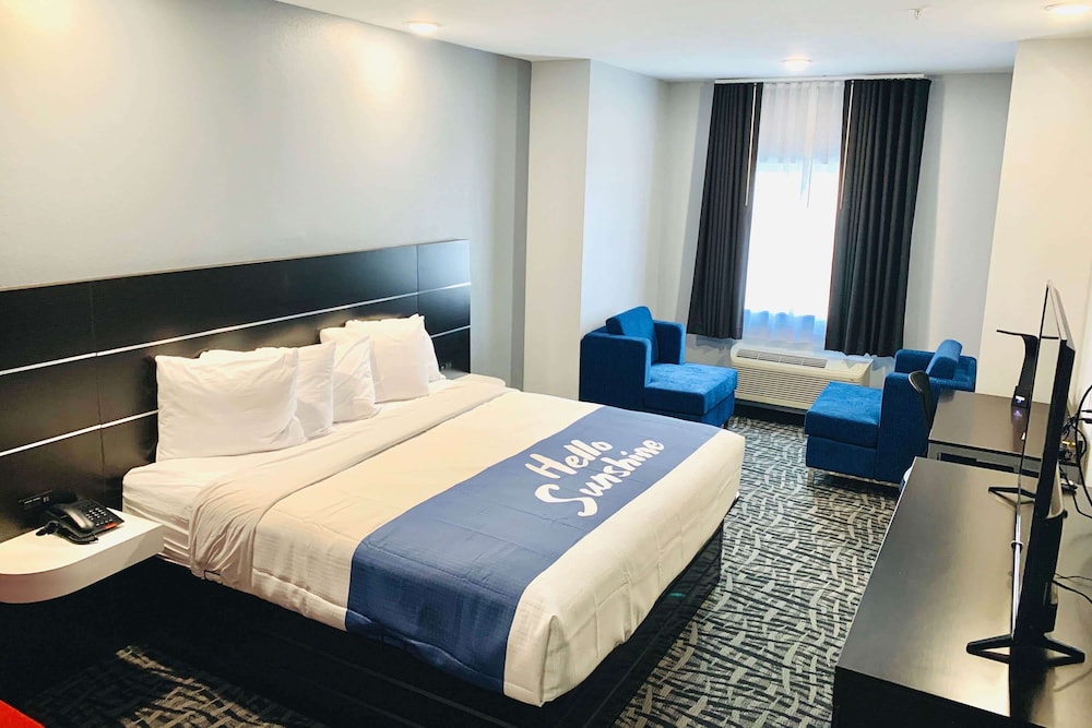 Days Inn Suites By Wyndham Horn Lake Graceland Area 8/29