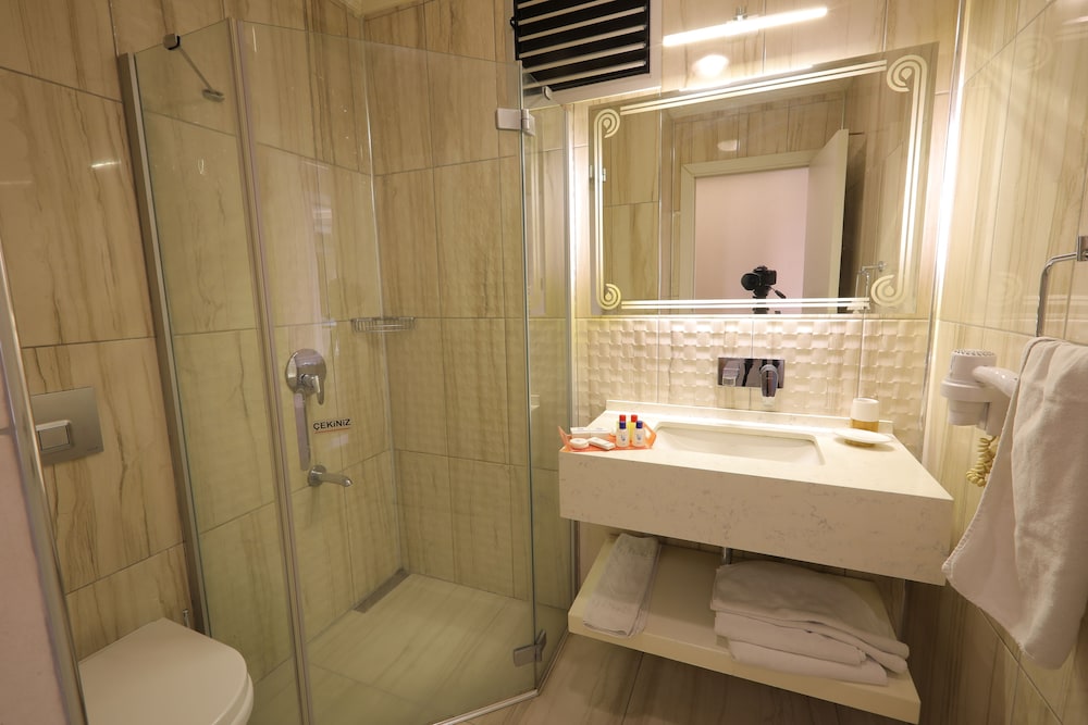 BERRAK OTEL 14/15