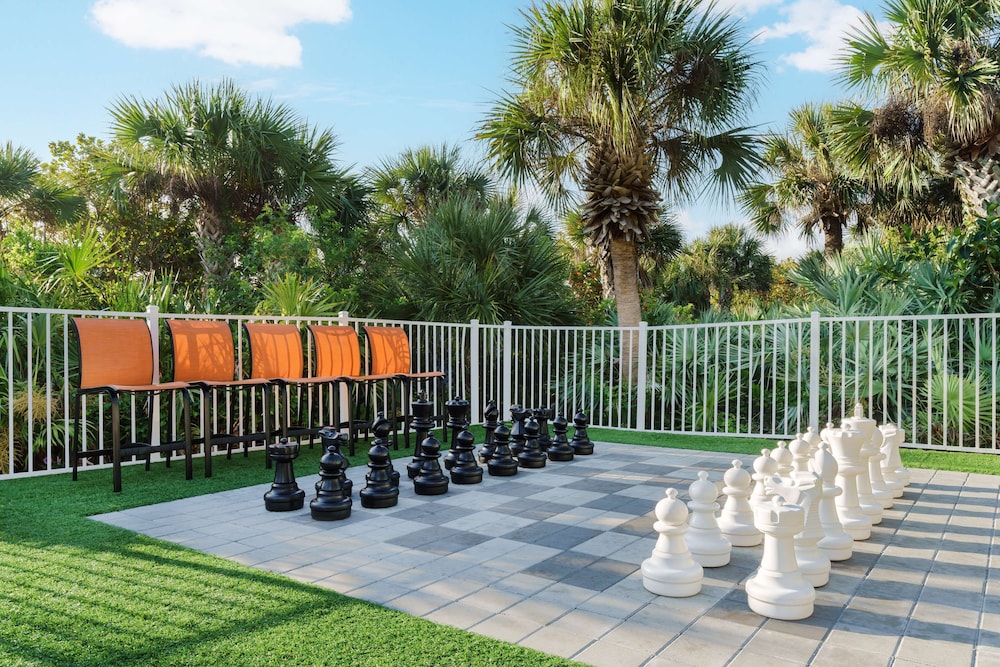 Hilton Garden Inn Cocoa Beach Oceanfront 35/79