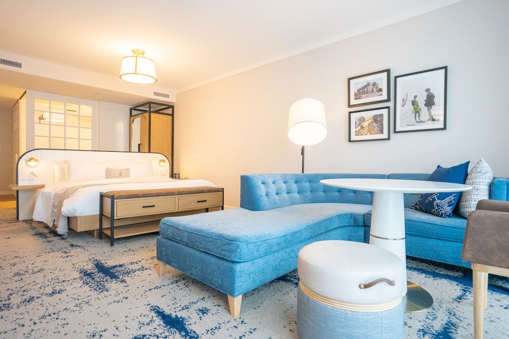 The Brenton Hotel 23/40