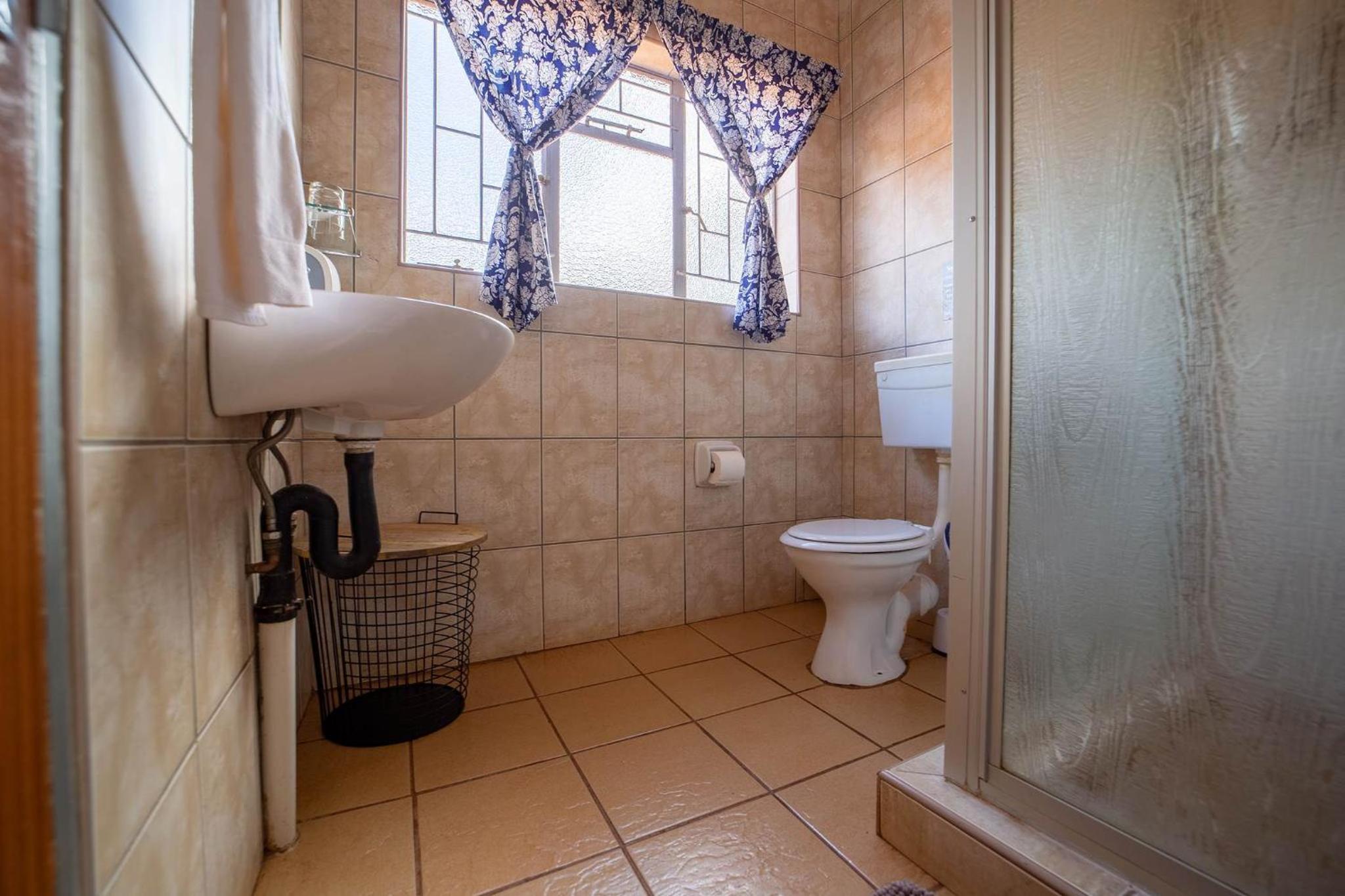 Red Sands Country Lodge 50/50